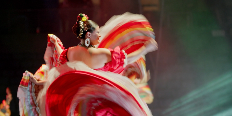Mariachi dancers