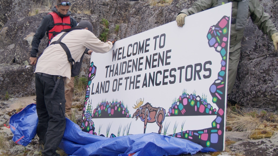 A big sign that reads Welcome to Thaidene Nene, Land of the Ancestors